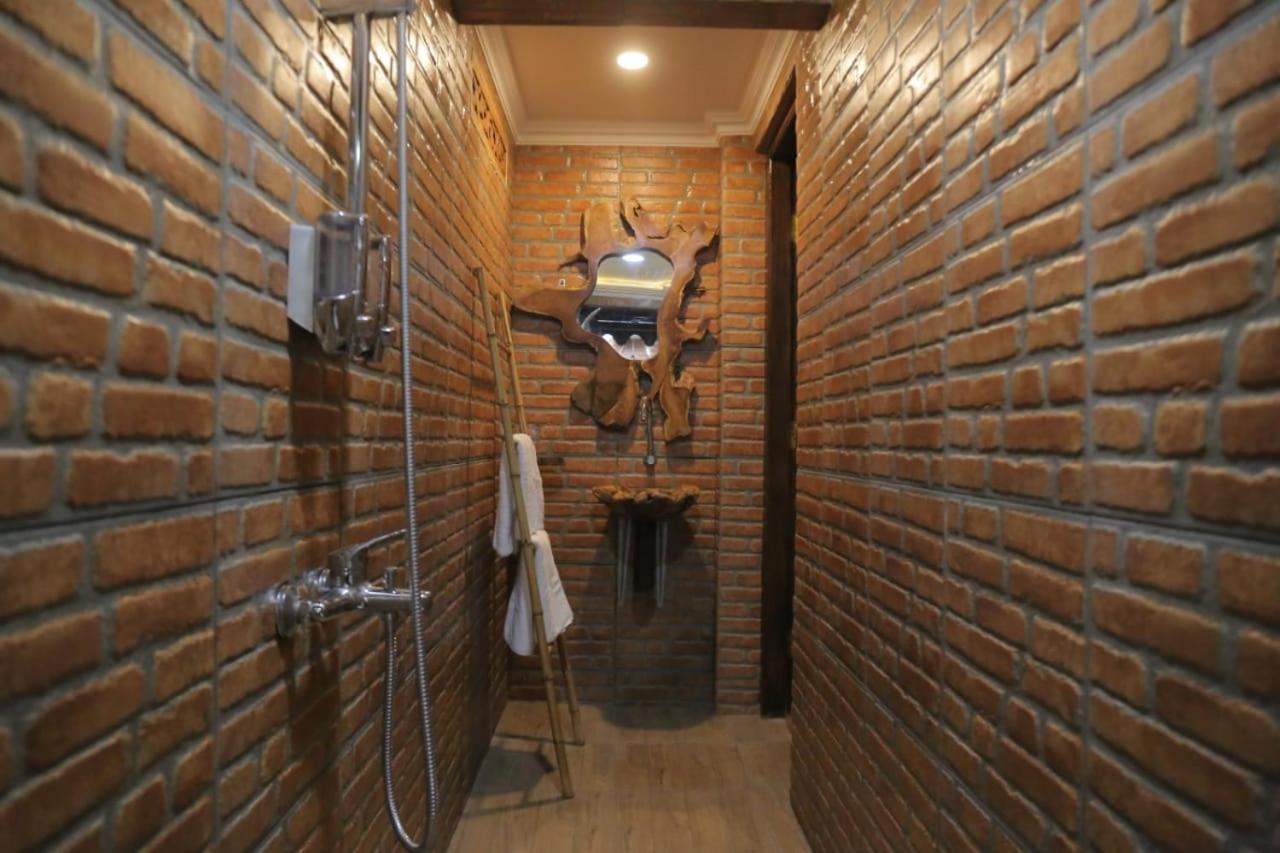 Dem Ayem Heritage Guest House Yogyakarta Exteriör bild