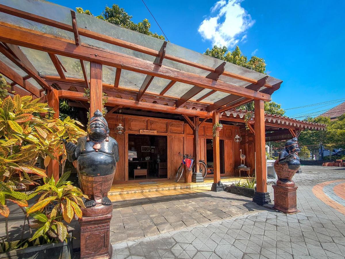 Dem Ayem Heritage Guest House Yogyakarta Exteriör bild