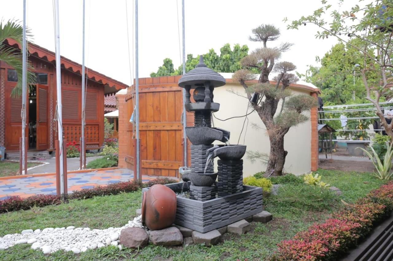 Dem Ayem Heritage Guest House Yogyakarta Exteriör bild