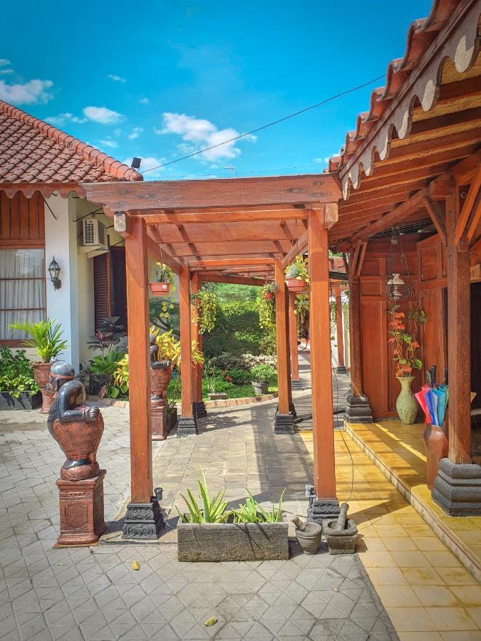 Dem Ayem Heritage Guest House Yogyakarta Exteriör bild